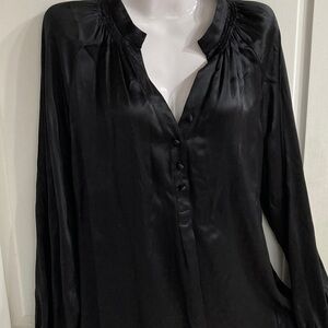 White House BlackmarketElegant Black silk poet Blouse